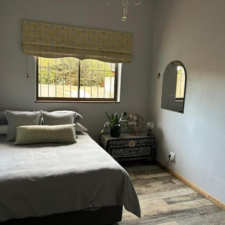 Stellenhaus Guest Cottage 스텔렌보스 외부 사진