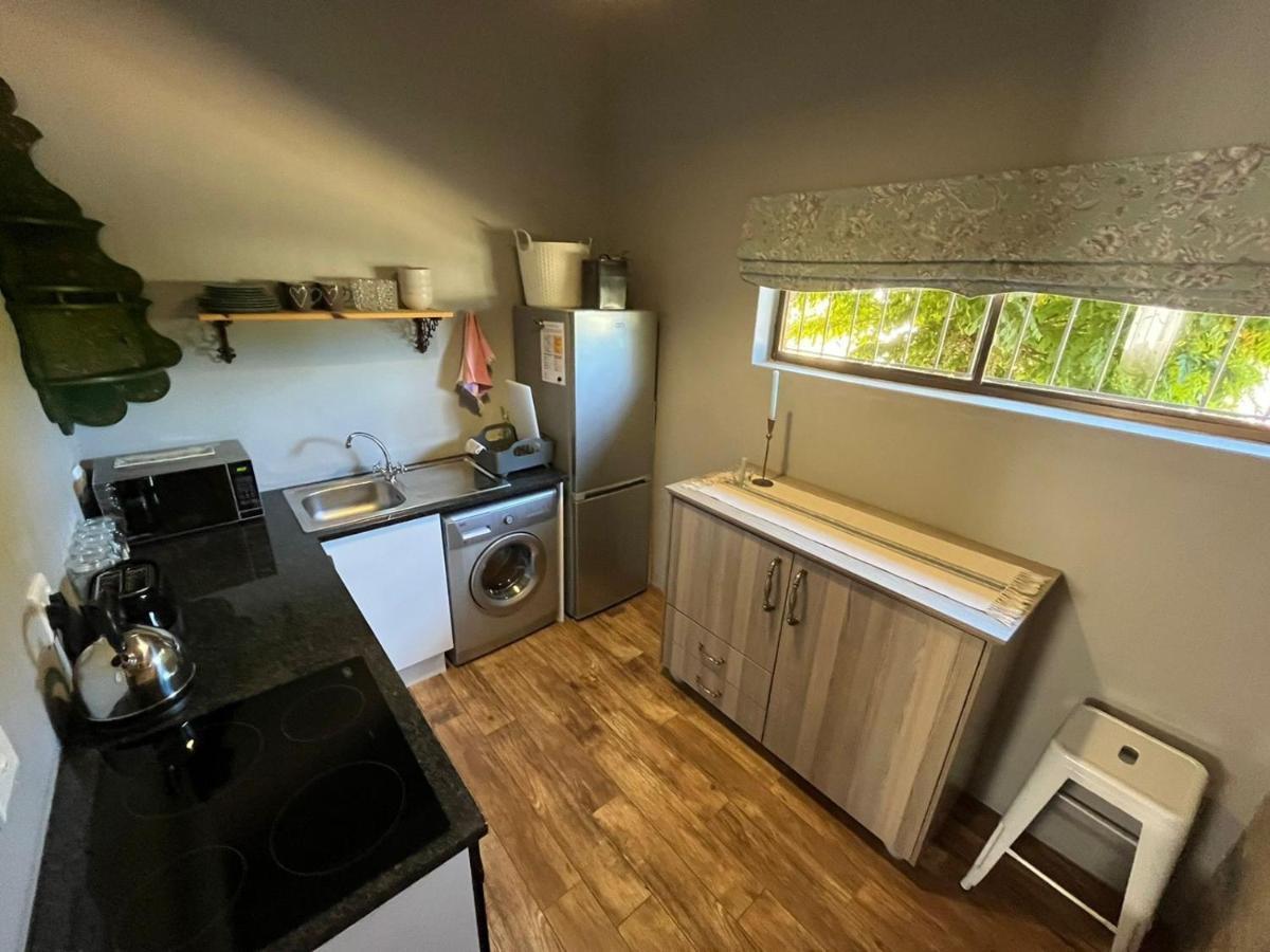 Stellenhaus Guest Cottage 스텔렌보스 외부 사진